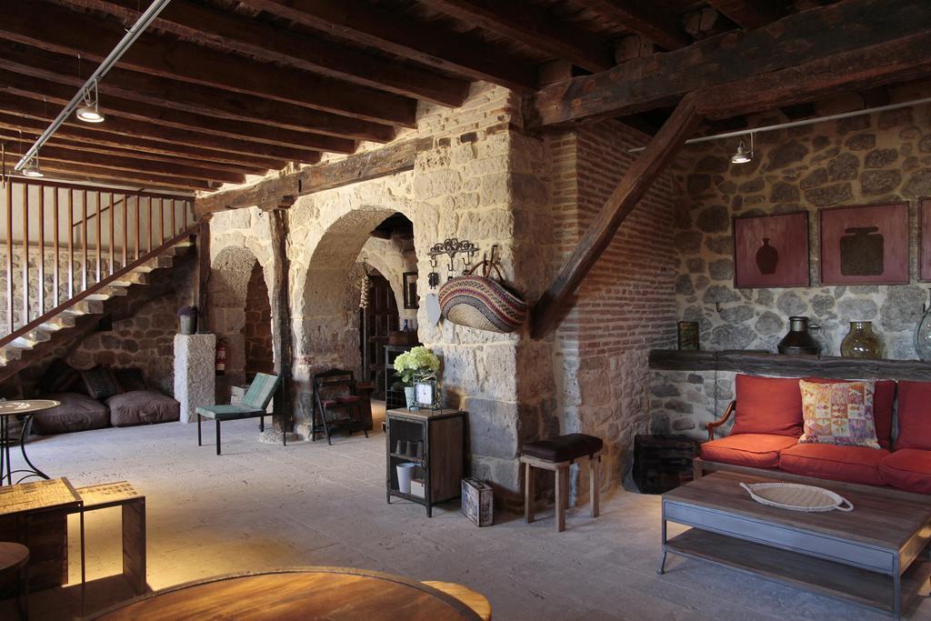 Emebed Posada Кастрохерис Экстерьер фото
